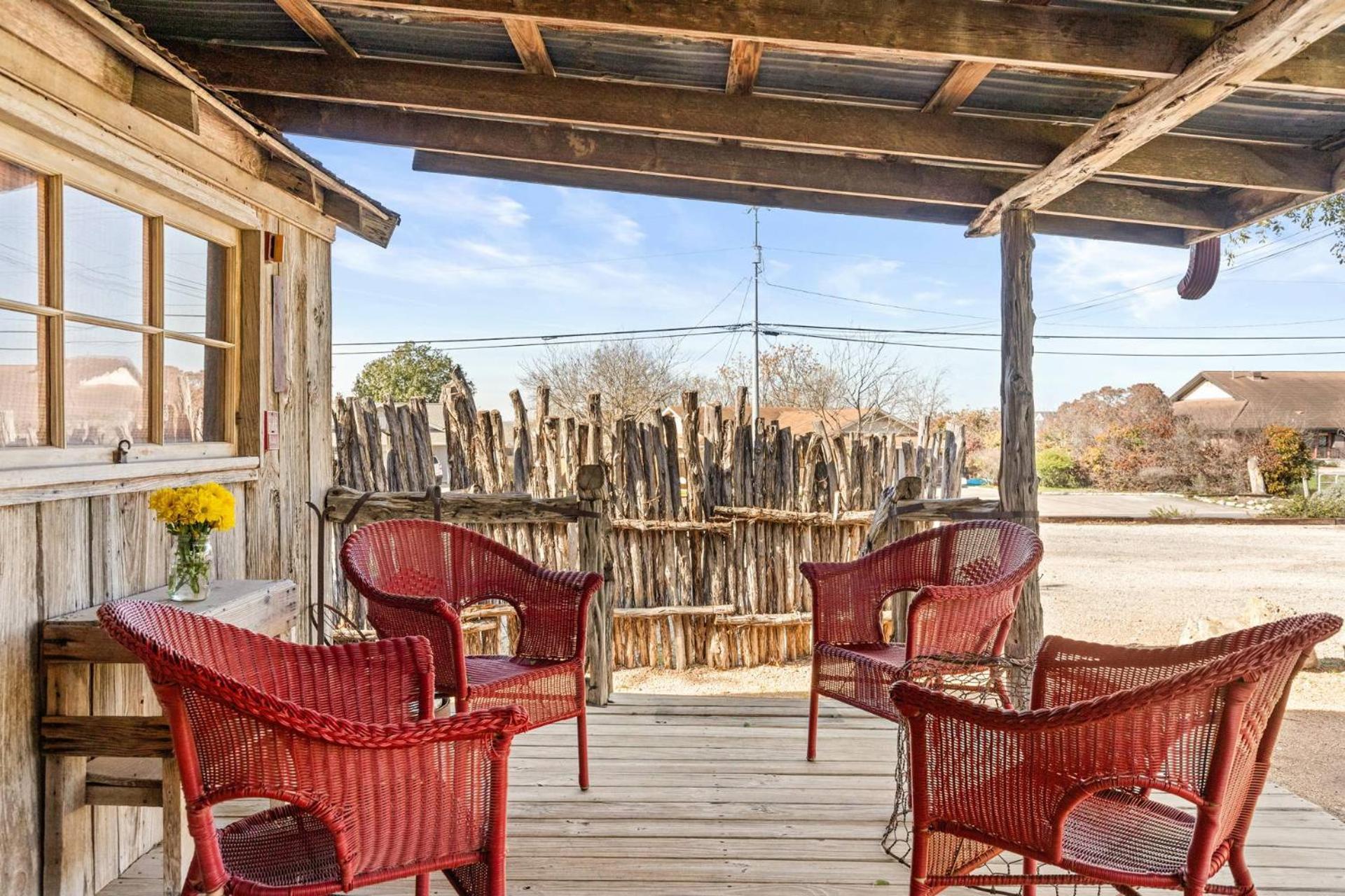 #6 The Root Cellar At Garrison In Gruene Villa New Braunfels Exteriör bild