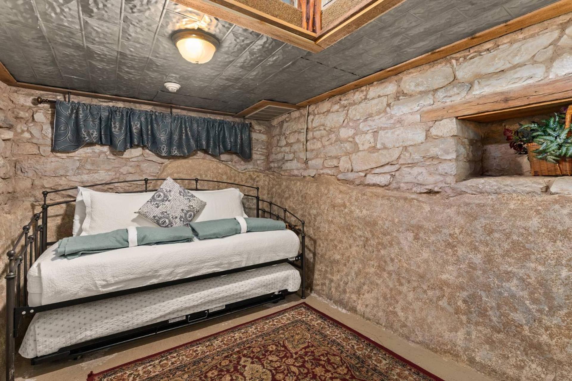 #6 The Root Cellar At Garrison In Gruene Villa New Braunfels Exteriör bild