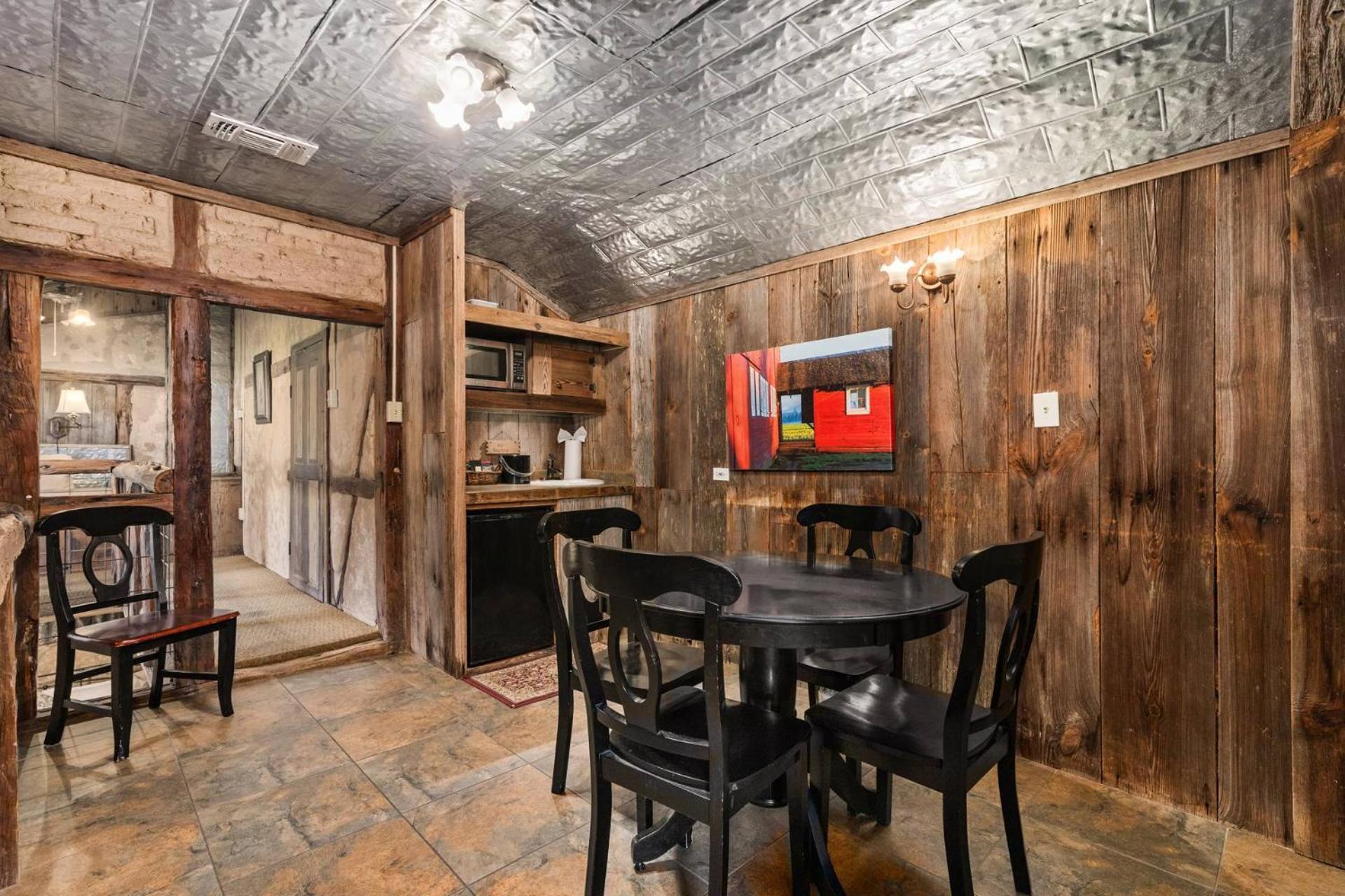 #6 The Root Cellar At Garrison In Gruene Villa New Braunfels Exteriör bild